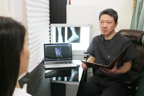 【ドイツ製 医療医学ディスプレイ】ソムソ/SOMSO 骨盤付脊柱模型 整体/接骨院/鍼灸/カイロ マッサージ Yahoo!オークション - 『SOMSO』脊髄と脊髄管模型 人体模型 構造 解剖
